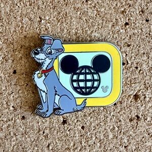 Hidden Disney World 2025 Wave B Enamel Pin - Tramp “D”